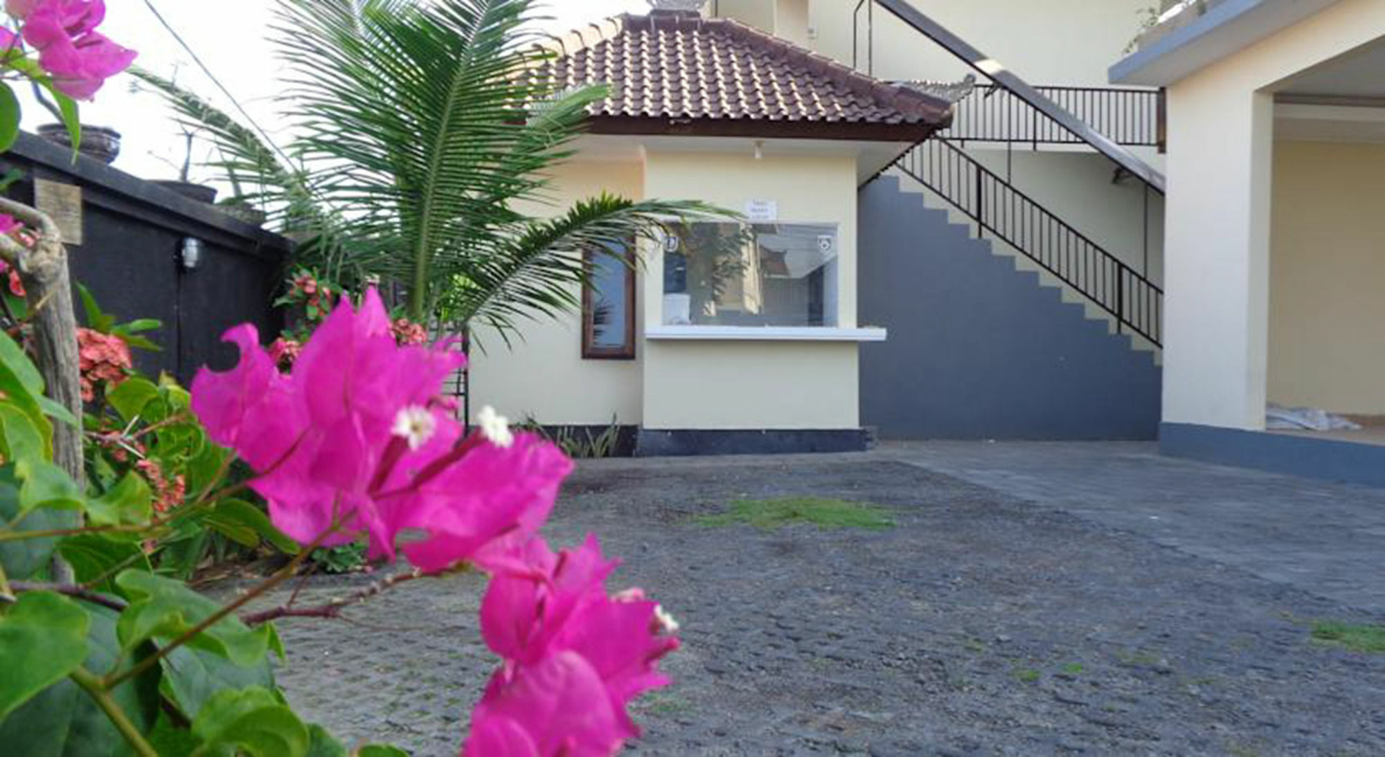 Bakung Sunset Hotel กูตา ภายนอก รูปภาพ